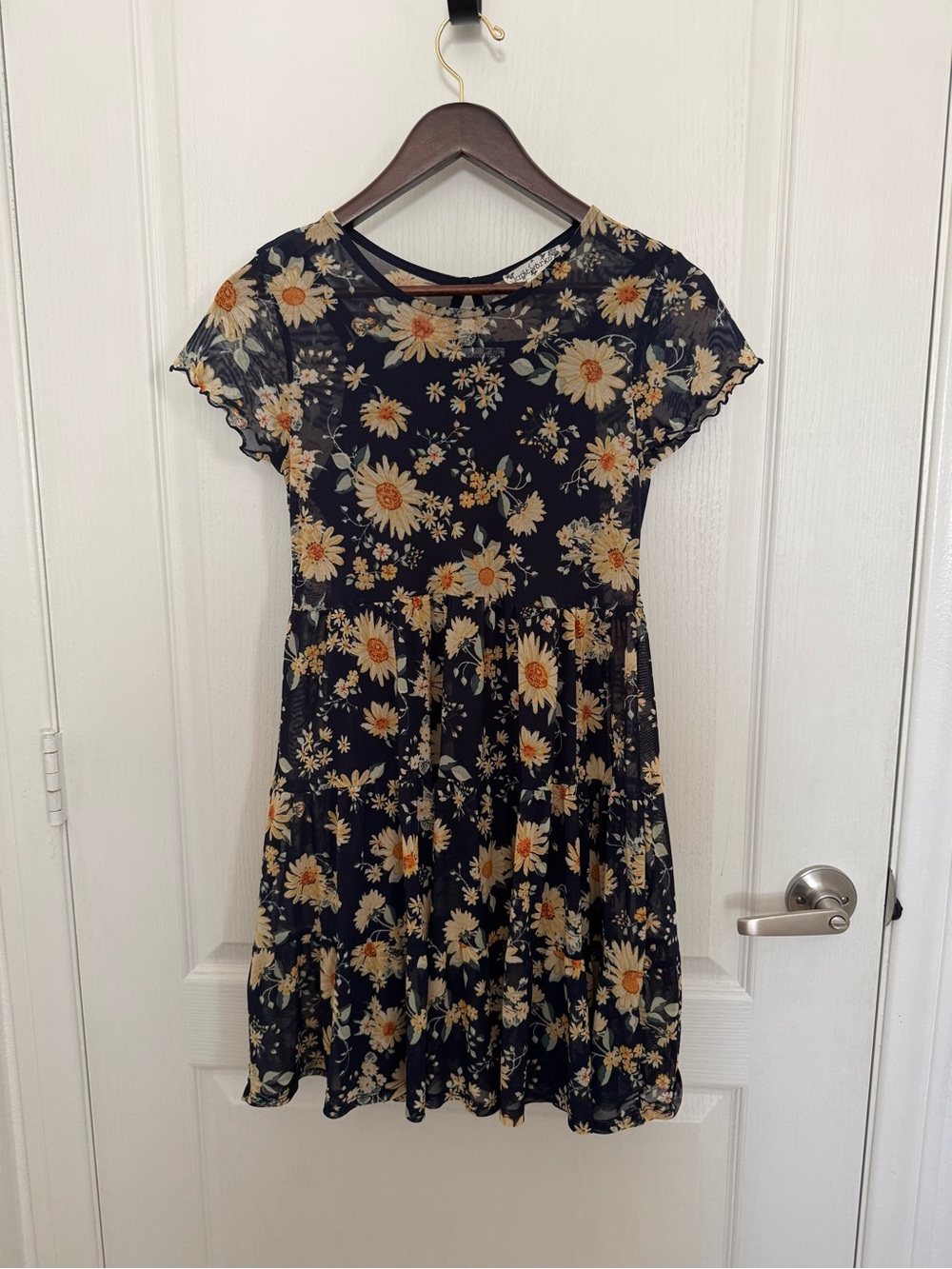 Girls Navy Blue Flower Dress. Size Large.